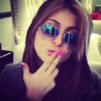 Farrah yousef sur yala.fm